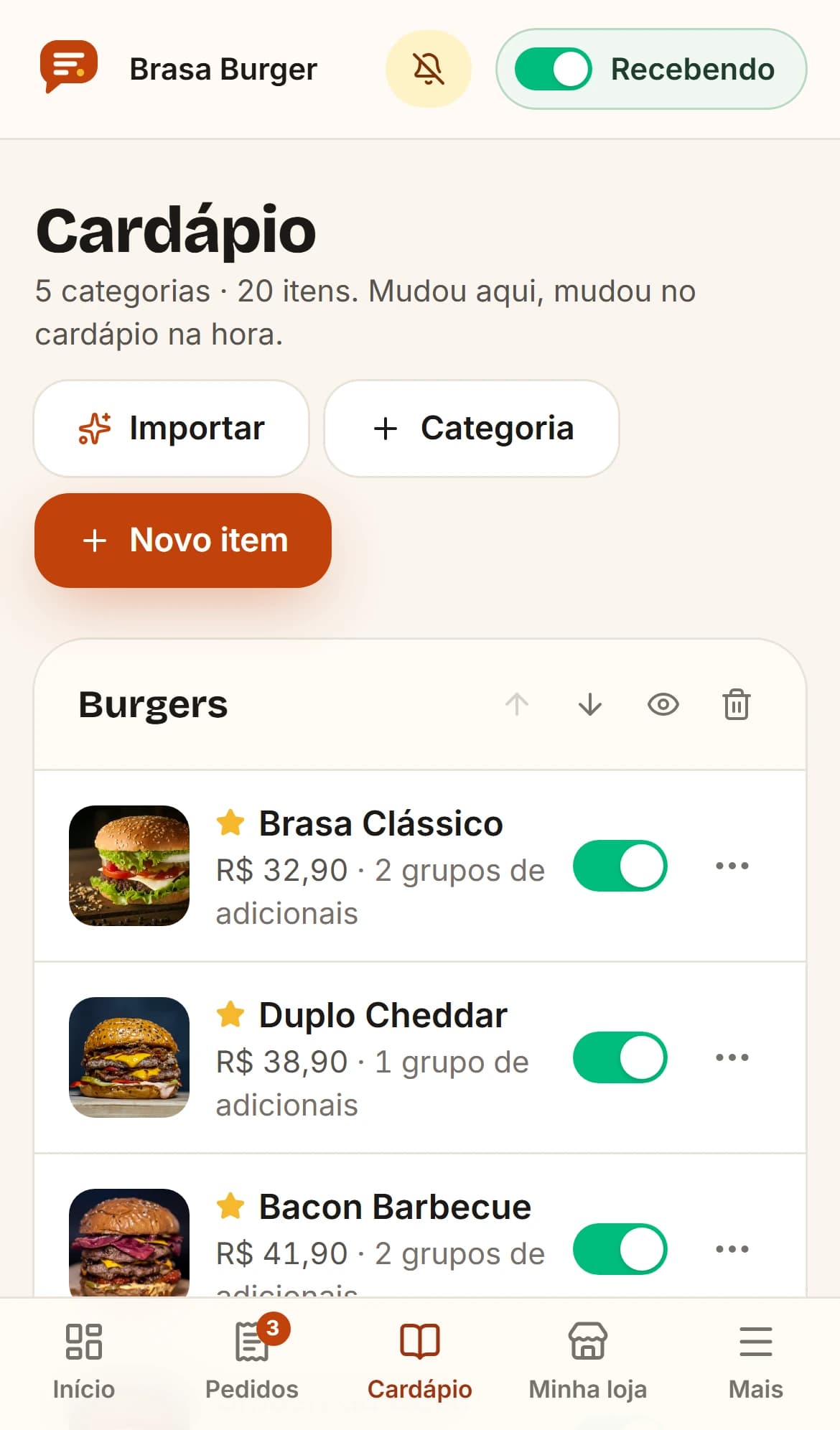 Real MenuPróprio screen on a phone: menu editing with categories, items, prices and the available or sold-out switch.